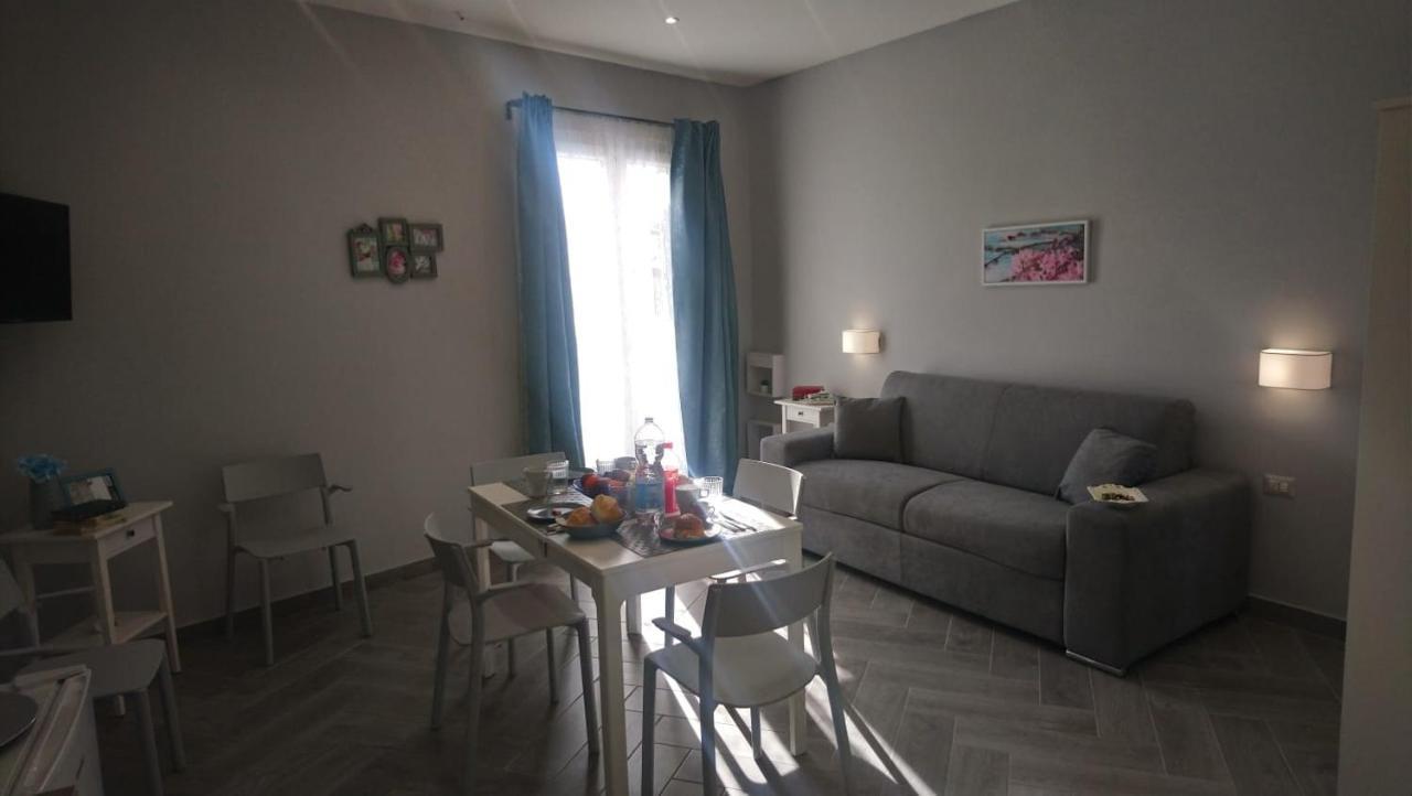 Soggiorno Napoletano Napels Buitenkant foto