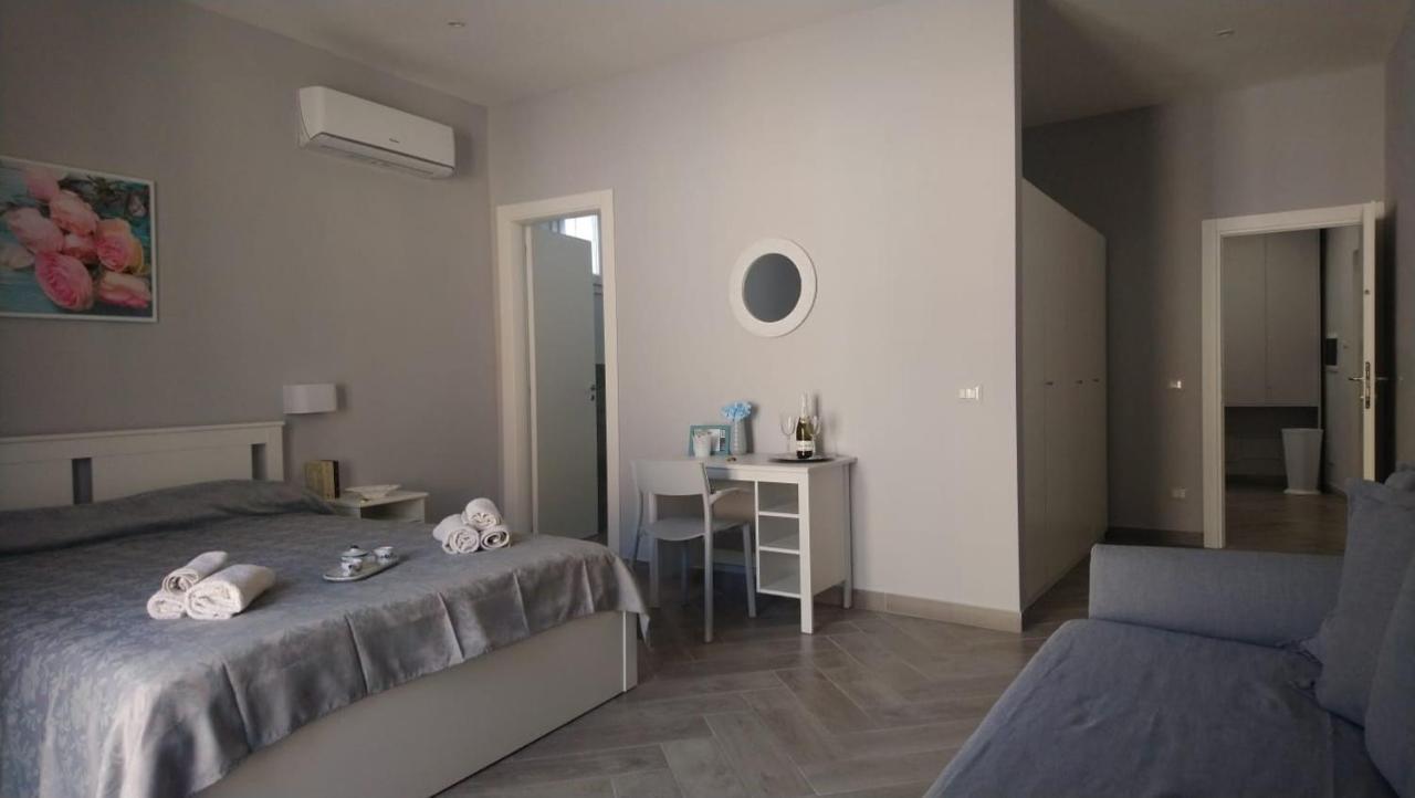 Soggiorno Napoletano Napels Buitenkant foto