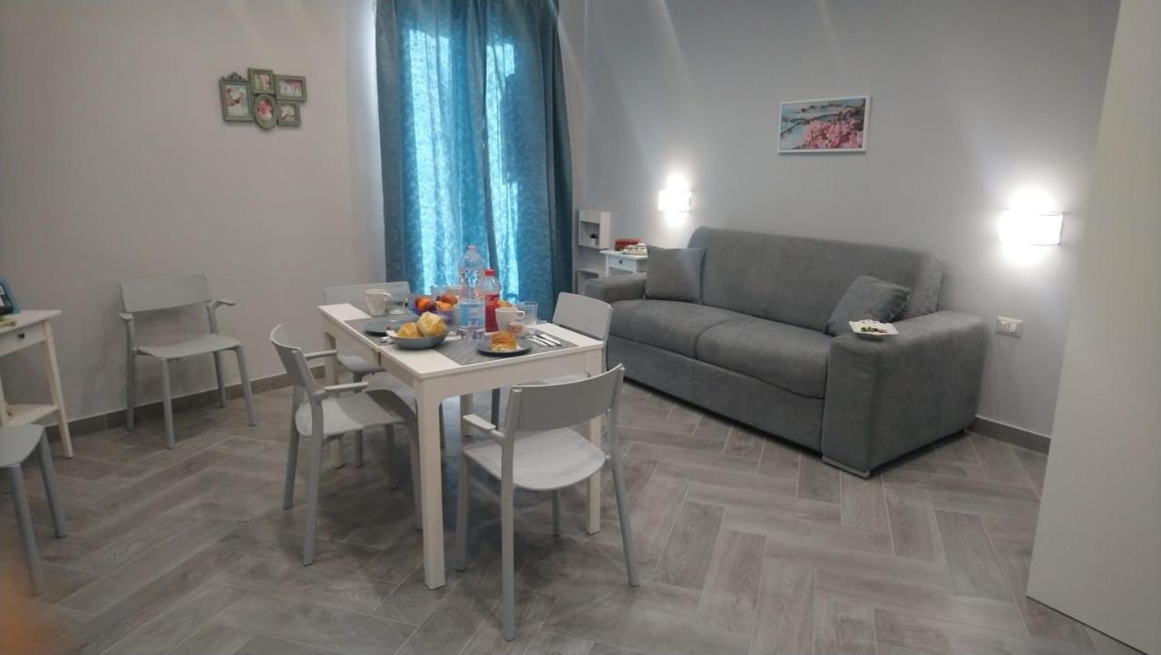 Soggiorno Napoletano Napels Buitenkant foto