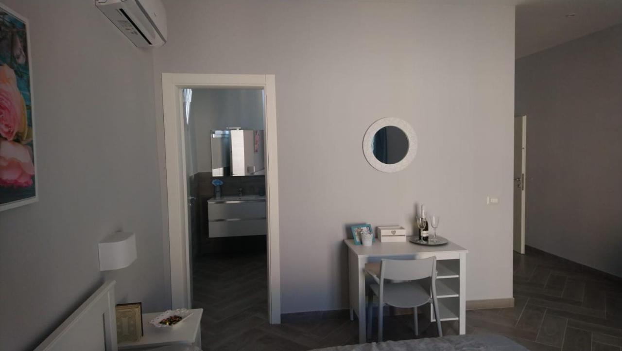 Soggiorno Napoletano Napels Buitenkant foto